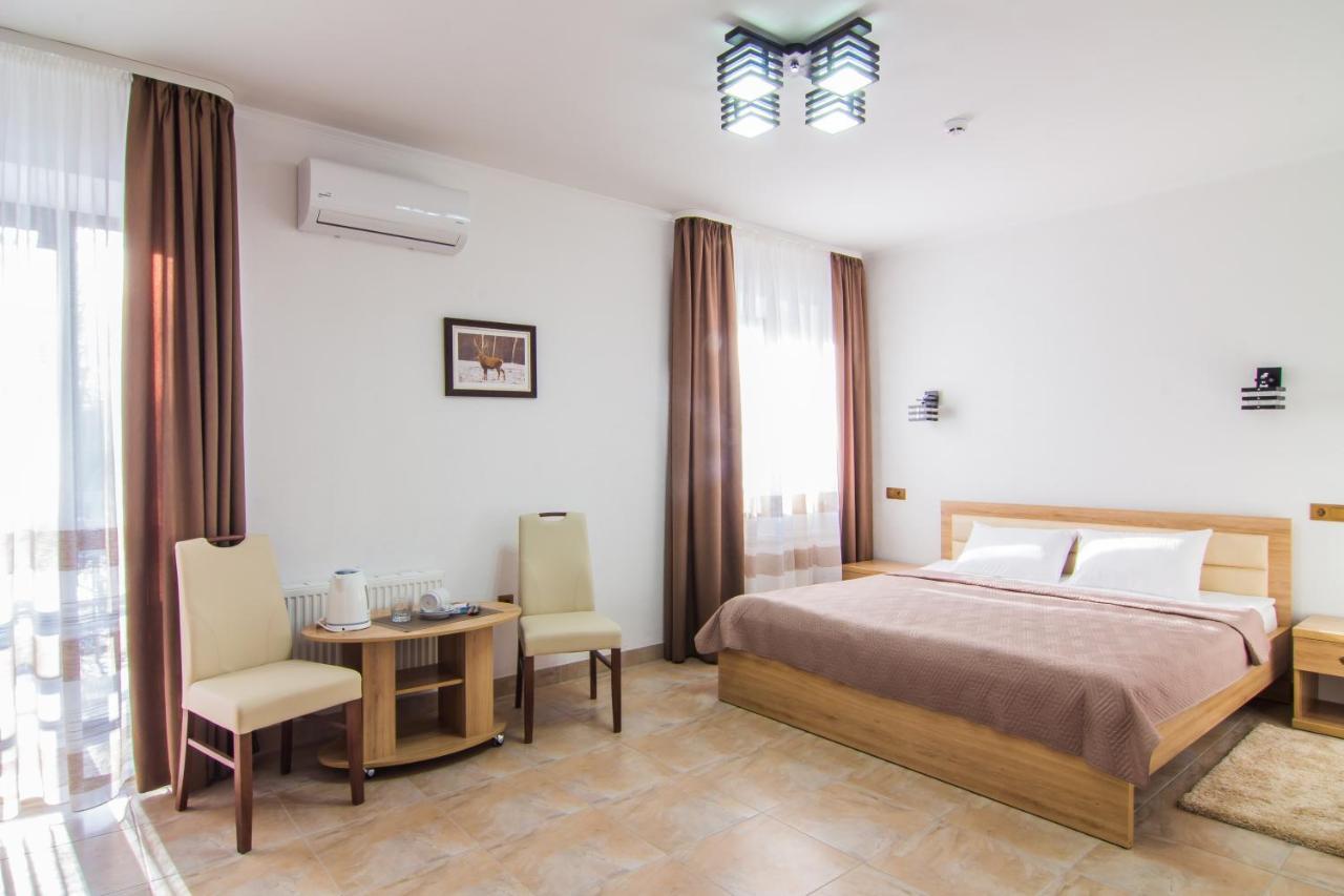 Мисливець В Комплексі "Сокіл" Hotel Susk Exterior foto